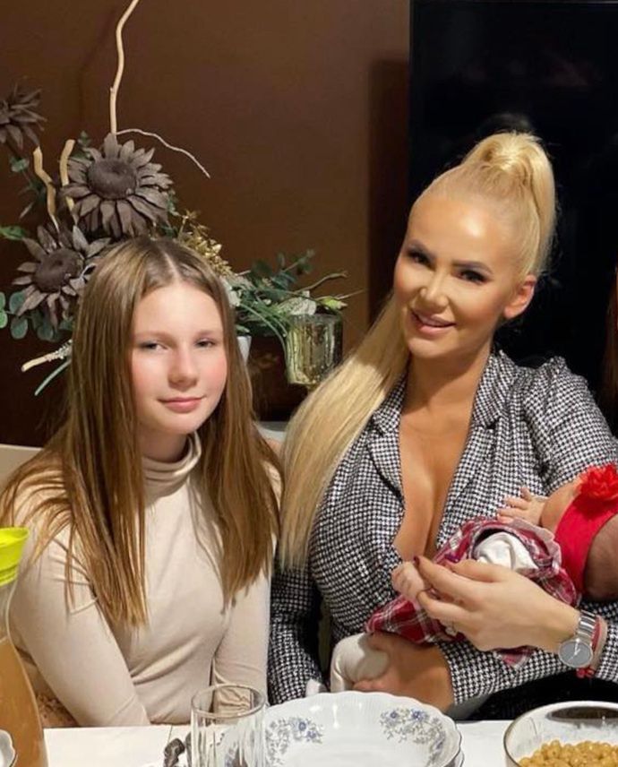 Izabela Macudzińska z córką
