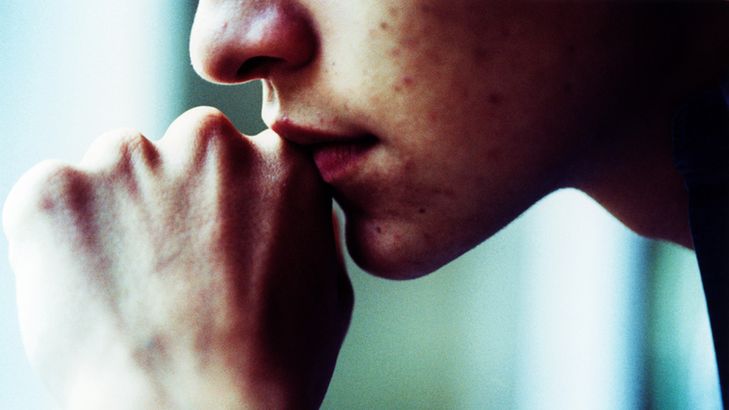 Mukofagia to zjadanie własnych wydzielin z nosa