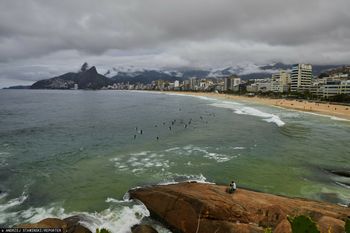 Szokujący bilans interwencji na plażach w Rio de Janeiro. Służby podały dane