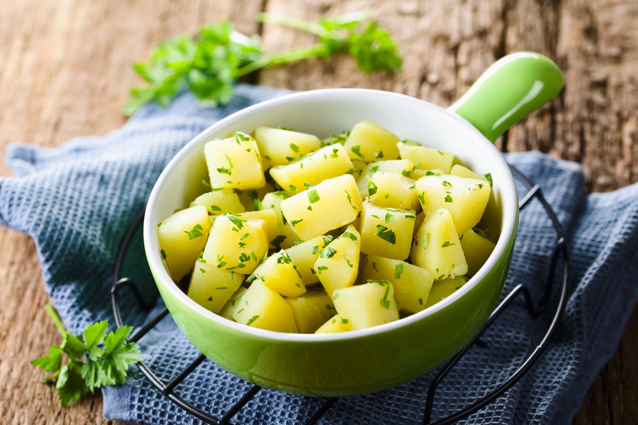 Potatoes are healthier without fatty additives.