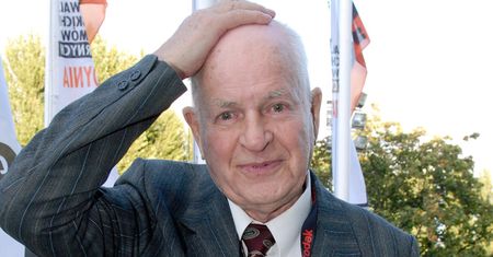 Jan Machulski żył na dwa domy. Matka jego nieślubnego syna zabrała głos: "Dla pani Haliny nie była to łatwa sytuacja"