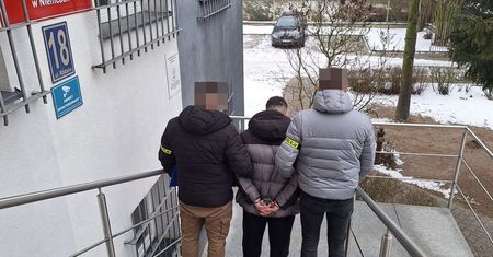 Policjanci otrzymali anonimowe zgłoszenie. Kolejnego dnia 27-letni obywatel Armenii był już w ich rękach