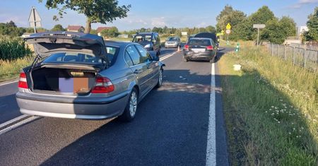 Kierowca BMW przeszarżował. Kobieta w ciąży trafiła do szpitala