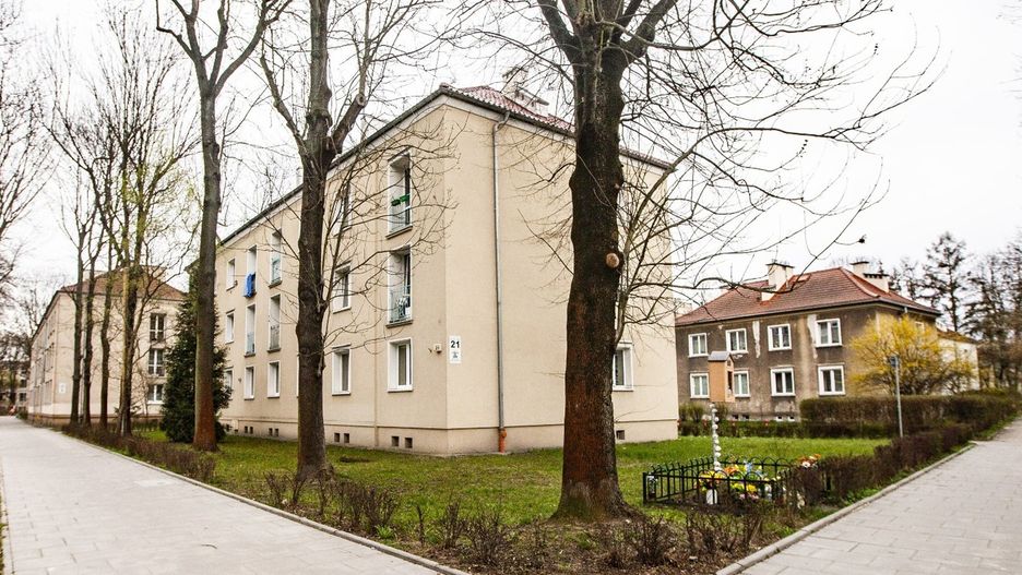 11.04.2021 KRAKOWLOKALE MIESZKANIOWE SRZEDAWANE NA AUKCJACH PRZEZ MIASTO KRAKOWN/Z BLOK  WILOWE 21FOT, JOANNA URBANIEC GAZETA kRAKOWSKA