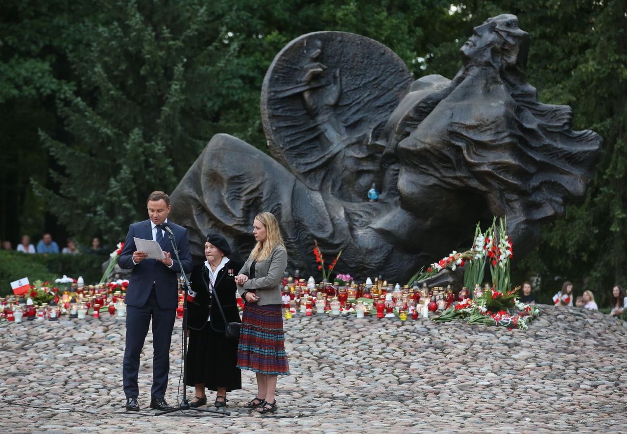 "Może przyjdzie jakiś harcerz i przeczyta?" Z pomocą ruszył prezydent Duda