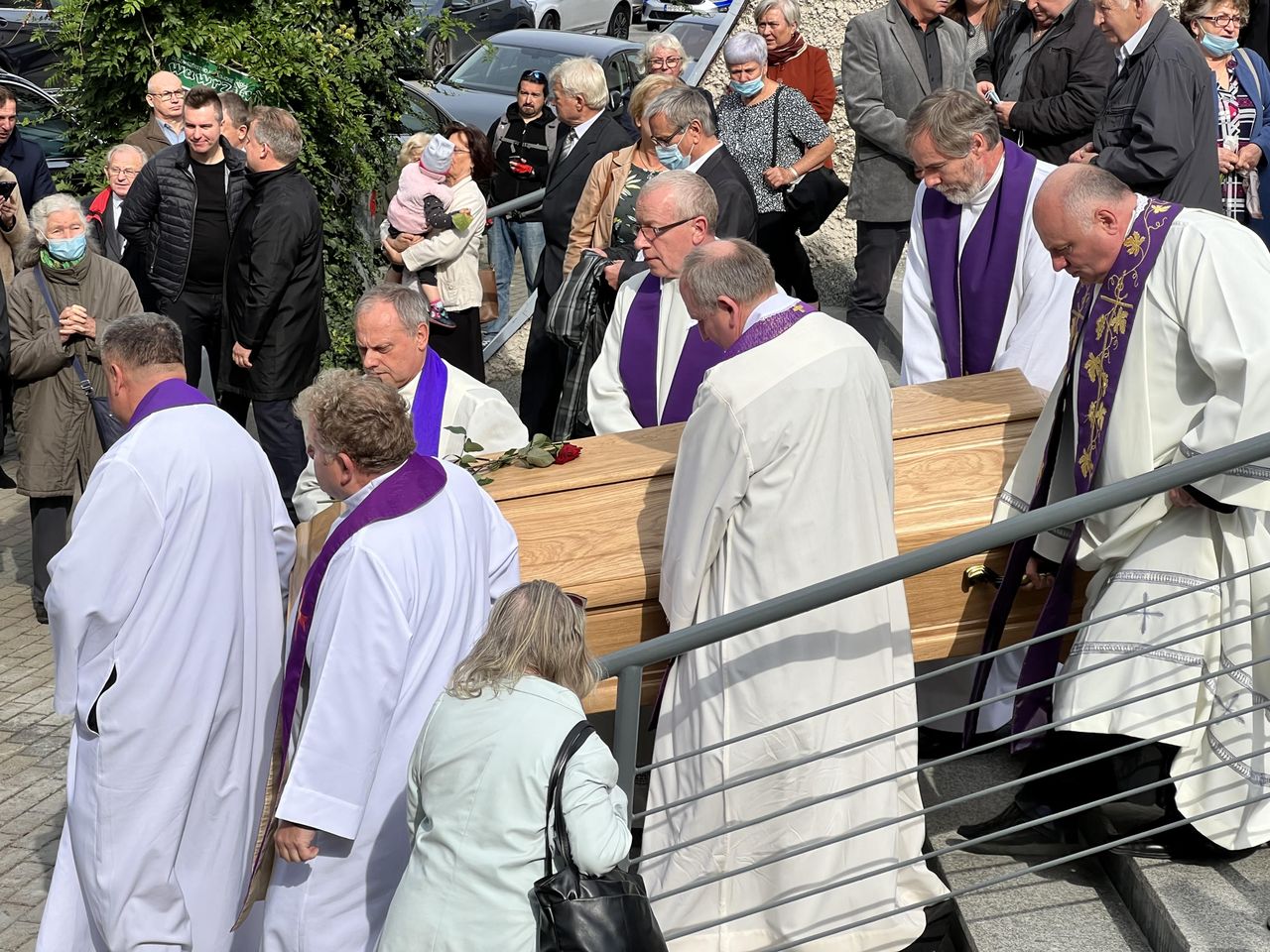 Mocne słowa na pogrzebie biskupa Edwarda Janiaka. "Schorowany jest nasz kościół"