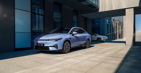 Xpeng P5 wjeżdża do Europy. Chiński konkurent Tesli Model 3 zaskoczył ceną