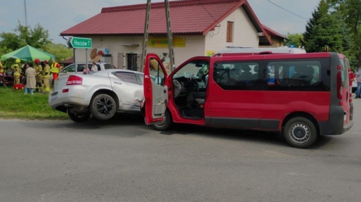 Poważny wypadek w Bziance. Do szpitala przetransportowano siedem osób