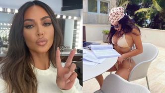 Prymuska Kim Kardashian wertuje podręczniki w KUSYCH MAJTECZKACH. Wygląda na pilną uczennicę? (ZDJĘCIA)