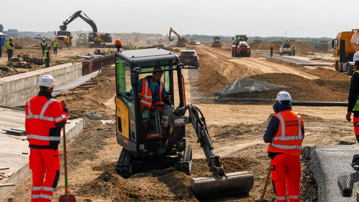 Firmy odczuwają braki kadrowe. (zdjęcie podglądowe)