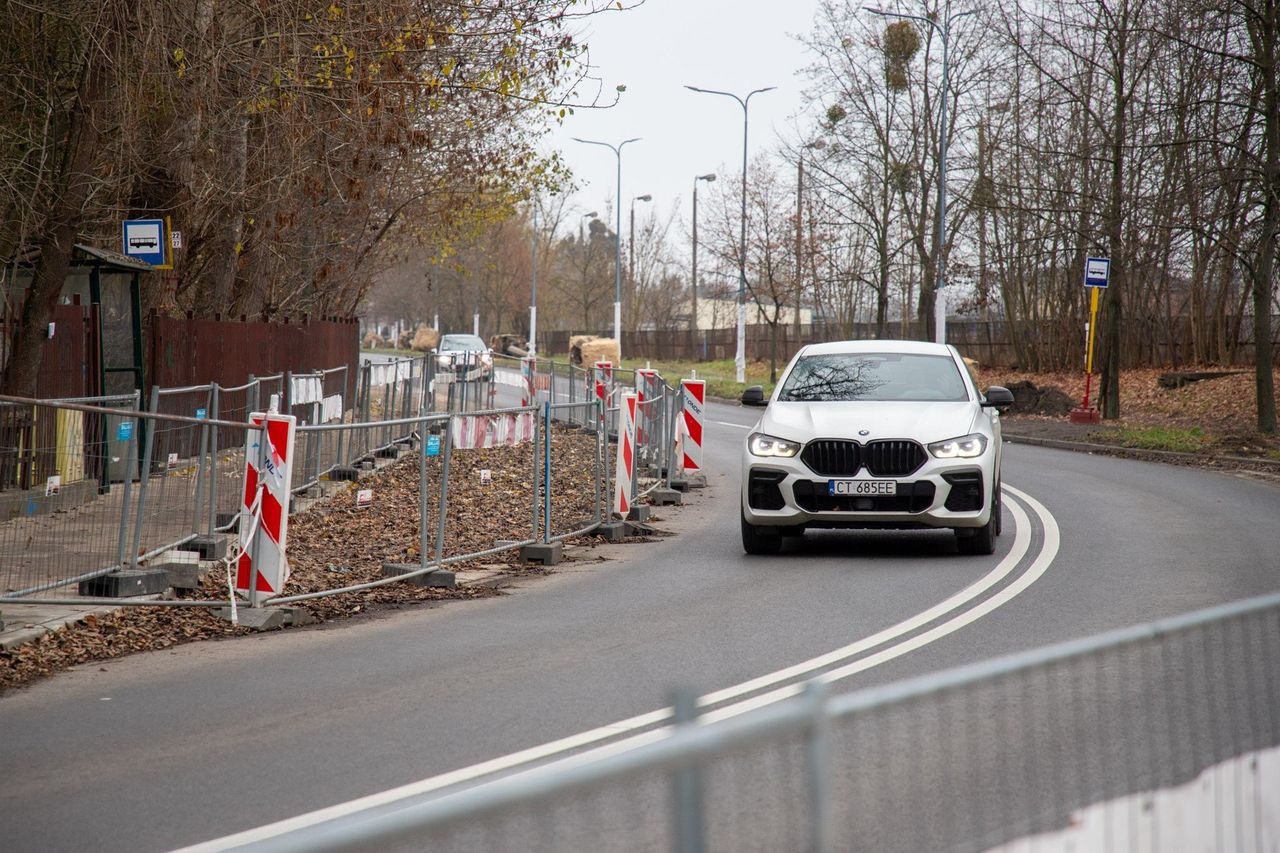 Toruń: Fuszerka z Kujawskiej do poprawki. Co ze ślimaczącą się budową na Poznańskiej?