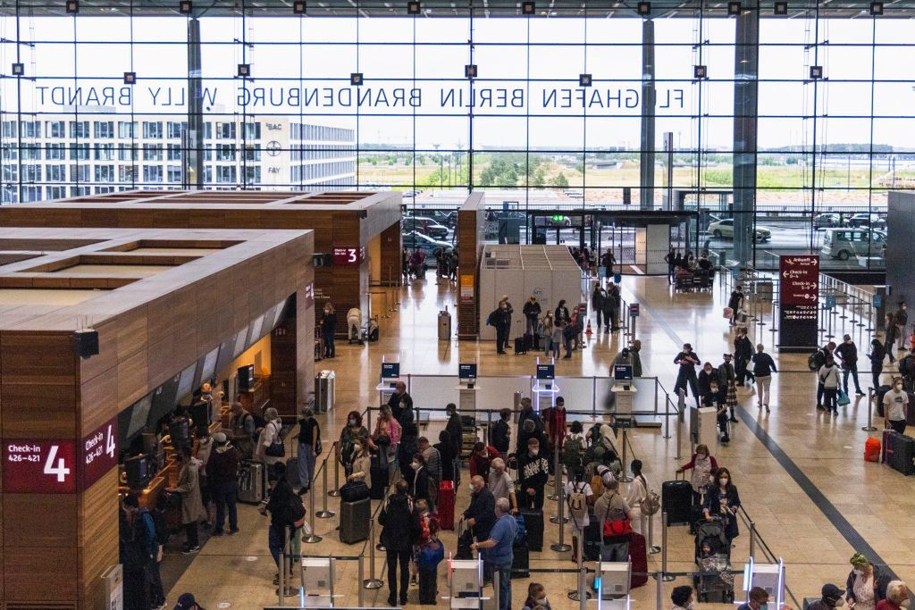 Sparaliżowane lotnisko w Europie. Odwołano 445 lotów