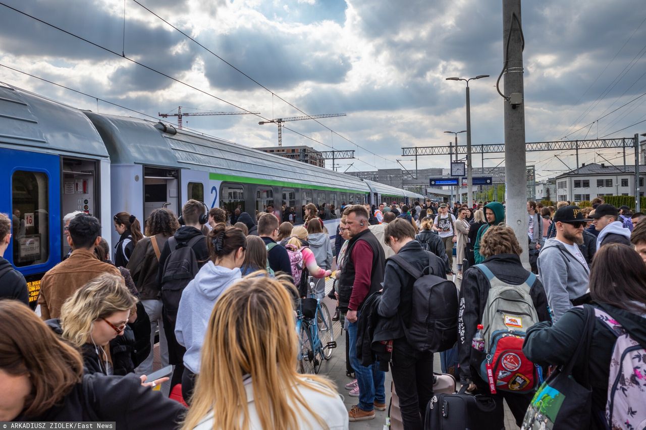 Pasażerowie narzekają na jazdę PKP w trakcie wakacji