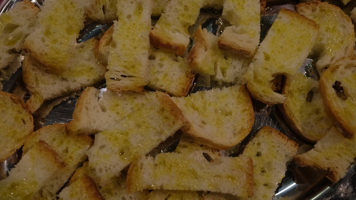 bread and oil olive
bread and oil olive
robypangy