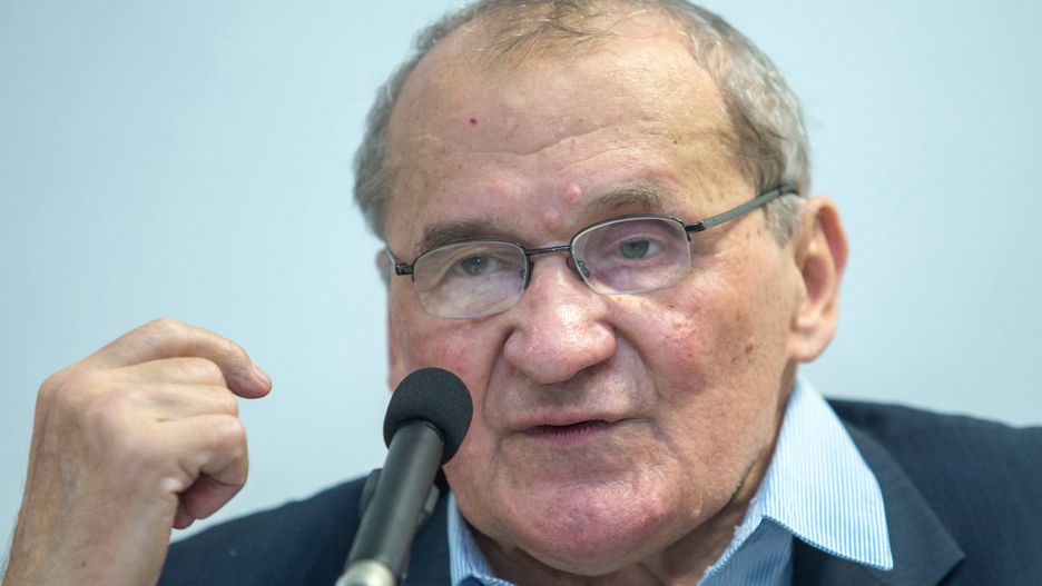 Wybory prezydenckie 2020. Henryk Wujec trafił do szpitala. Apeluje o głosowanie w jego imieniu