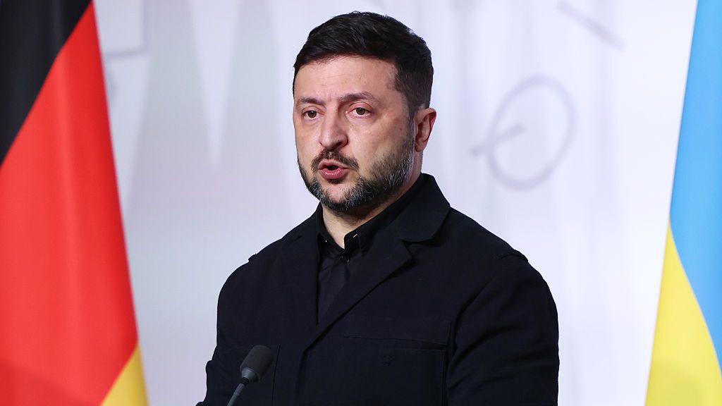 Leaders Gather For 'Coalition Of The Willing' Meeting In France
PARIS, FRANCE - JANUARY 6: Volodymyr Zelensky President of Ukraine attends a Press Conference during the 'Coalition Of The Willing' meeting at Elysee Palace on January 6, 2026 in Paris, France. Leaders from around 30 countries are gathering in Paris to discuss military support for Ukraine, amid ongoing negotiations on a US-brokered peace plan to end Russia's war in Ukraine. (Photo by Tom Nicholson/Getty Images)
Tom Nicholson