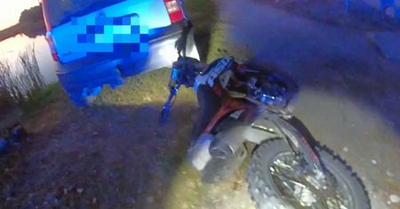 15-latek na crossie uciekał przed policją. Co mu grozi?