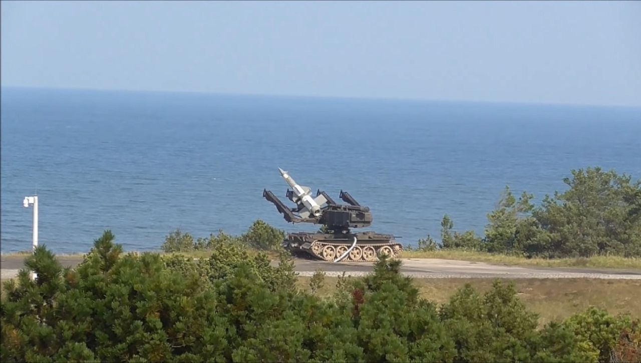 Wojsko Polskie naprawia stacje zasilania do przeciwlotniczych zestawów rakietowych S-125 NEWA SC