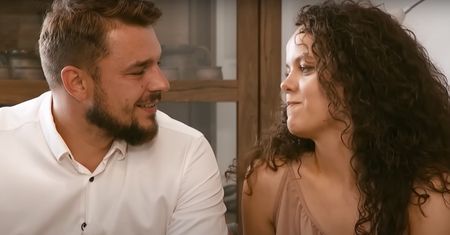 Sara z "Rolnik szuka żony" zaskoczyła nowym wizerunkiem. Krwista czerwień pasuje do niej jak ulał