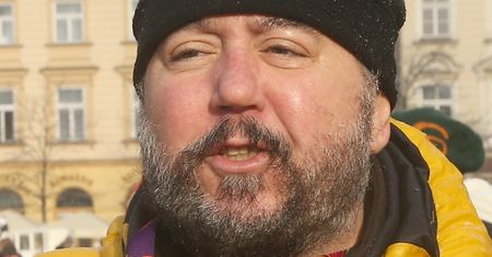 Dariusz Gnatowski nie żyje. Aktor miał objawy KORONAWIRUSA? "Nie zdążono wykonać mu testu"