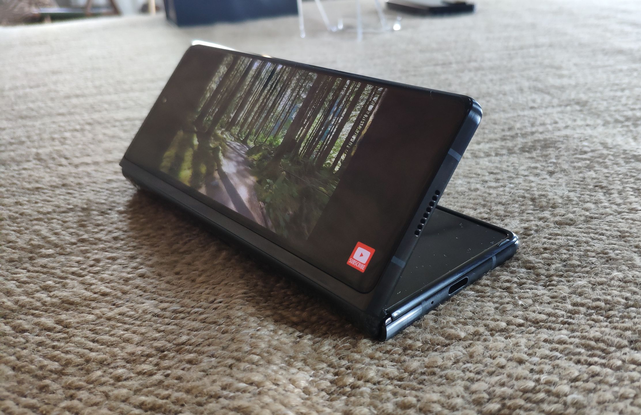 Samsung Galaxy Z Fold 2 w naszych rękach. Rewolucja została dopracowana 4