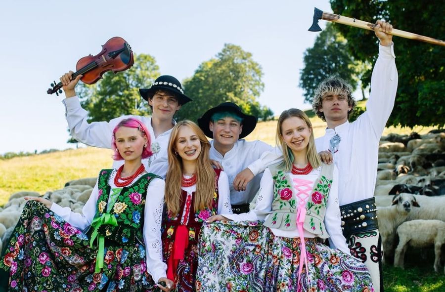 Influencerzy z BAZY hejtują Warszawę?