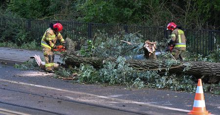 Ponad 500 nocnych interwencji. Na wybrzeżu wciąż niebezpiecznie