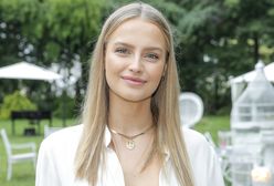 Karolina Pisarek pozuje w bikini. Mówi, że jest w nim ukryty przekaz