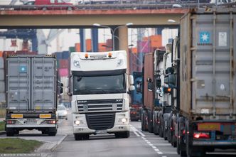 Brakuje pieniędzy i kierowców. Alarmujący raport dla całej branży