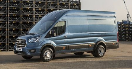 Nowy Ford Transit Van. Złoty środek do sukcesu dla właściciela firmy