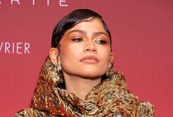 Zendaya cała w złocie. Aktorka odsłoniła brzuch. Przesada?