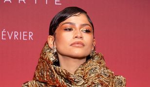 Zendaya cała w złocie. Aktorka odsłoniła brzuch. Przesada?