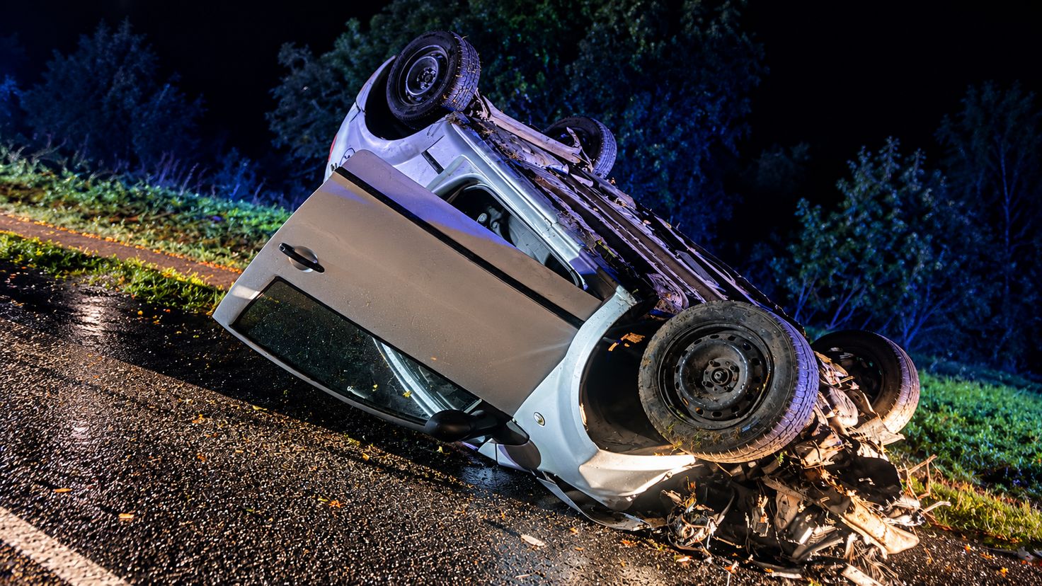 Pijany 16-latek za kierownicą! Auto dachowało