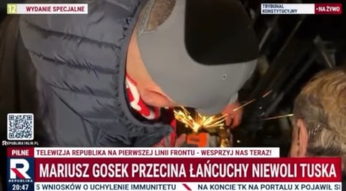 Pasek w Telewizji Republika