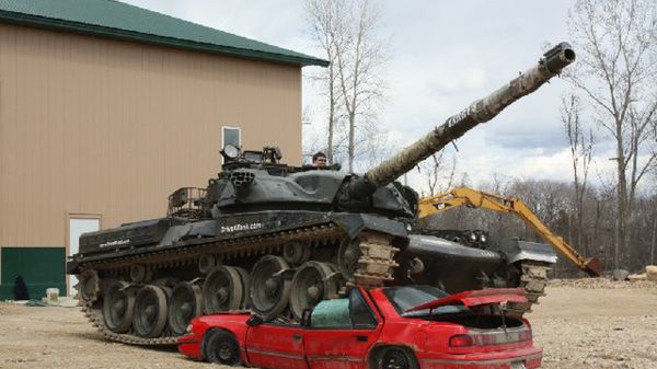 Drive a tank, czyli szalona przejażdżka czołgiem dla każdego [wideo] 1