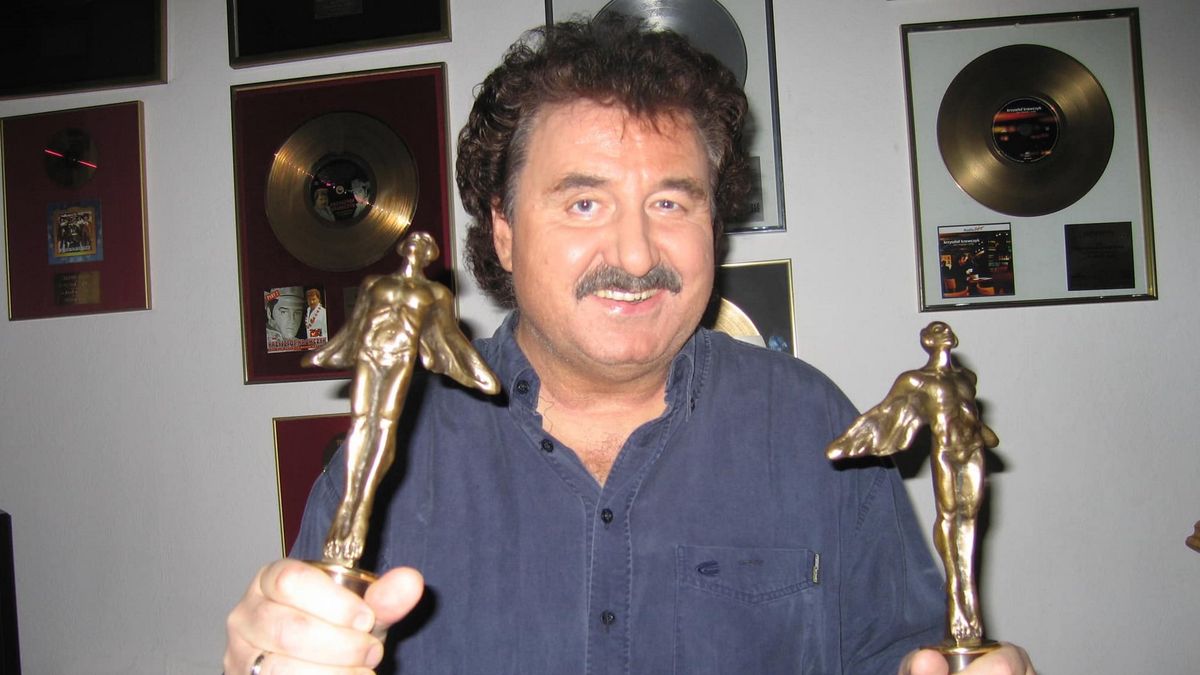  Krzysztof Krawczyk rok przed śmiercią nagrał piosenkę "Włoska miłość". 