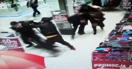 Tysiące mandatów dziennie za brak maseczki. Rzecznik KGP: Skończmy z mitami, że przepisy są niekonstytucyjne