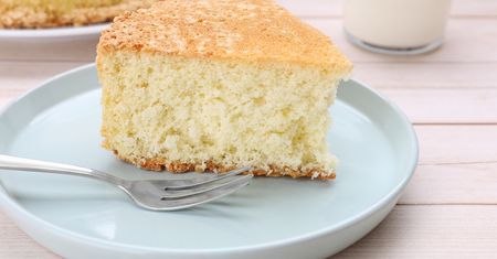 To ciasto mleczne zrobisz w 10 minut. Puszyste, delikatne i obłędnie dobre