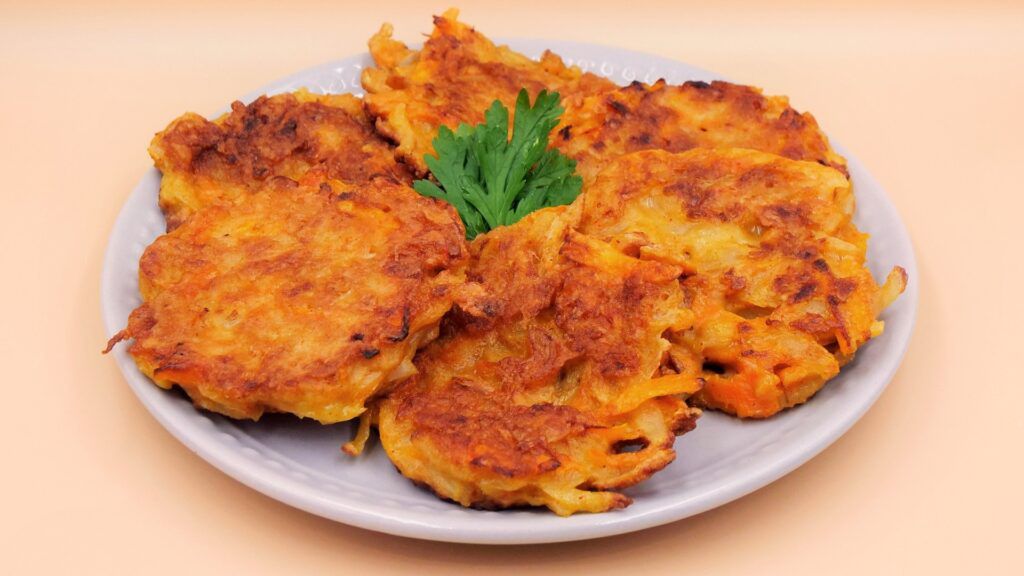 Dodaj mąkę ziemniaczaną, a placki przestaną ociekać tłuszczem