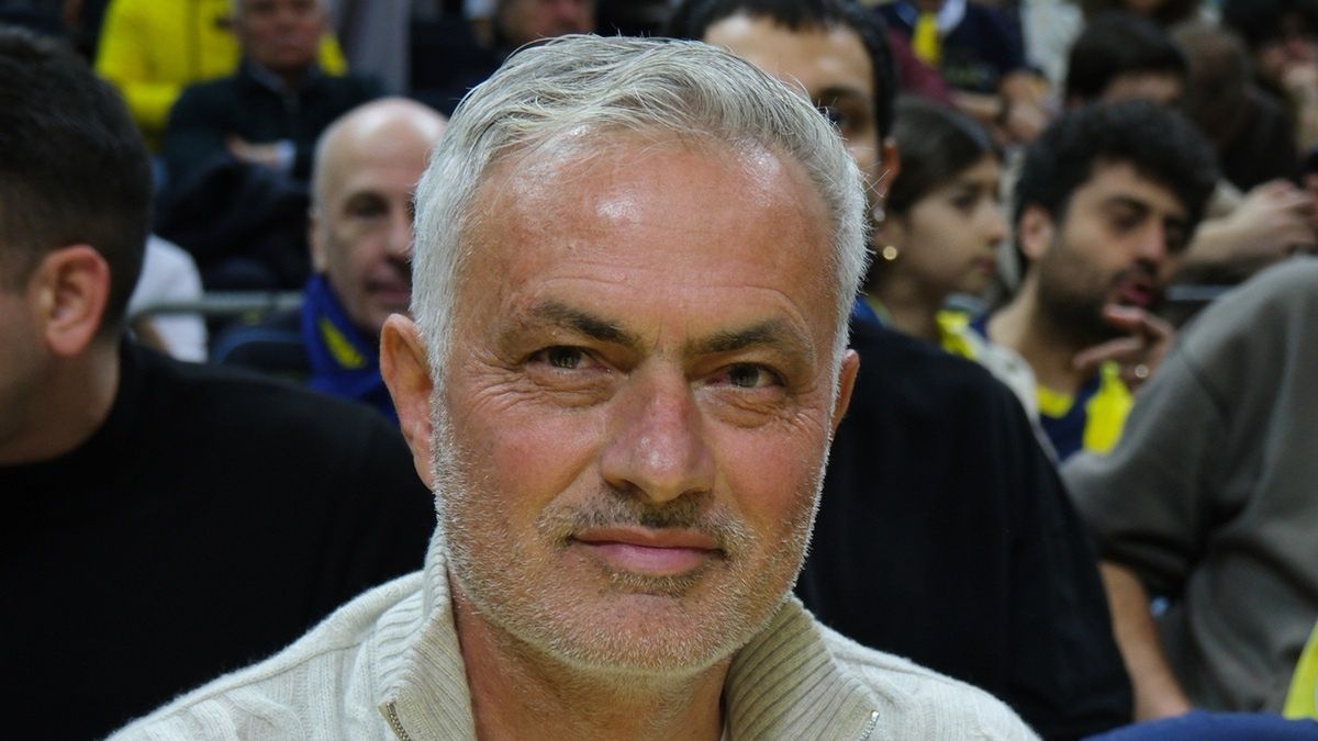 Jose Mourinho w czasie meczu Fenerbahce