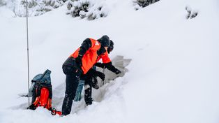 Zakopane: Nocna akcja ratunkowa w jaskini w Tatrach. Grotołazi nie wyszli z jaskini o wyznaczonej godzinie