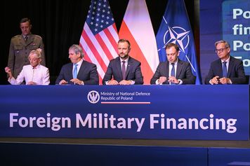 "To nie jest darowizna". Kredyt z USA trzeba będzie spłacić