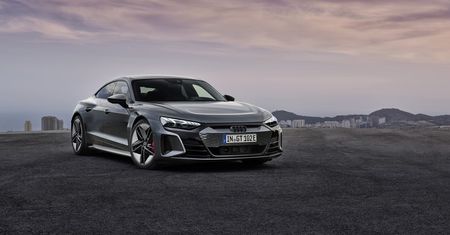 Audi e-tron GT wjeżdża do Polski. Ceny są wysokie, ale jest taniej niż u kuzyna