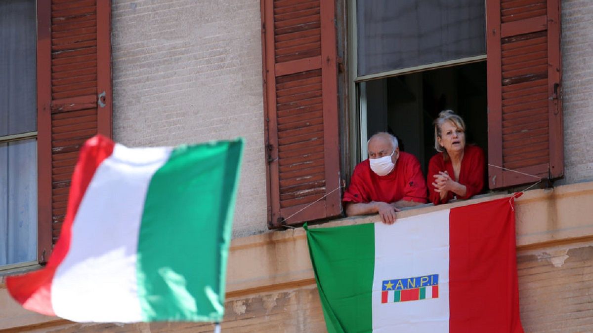 We Włoszech odnotowano najniższą liczbę zgonów od połowy marca.