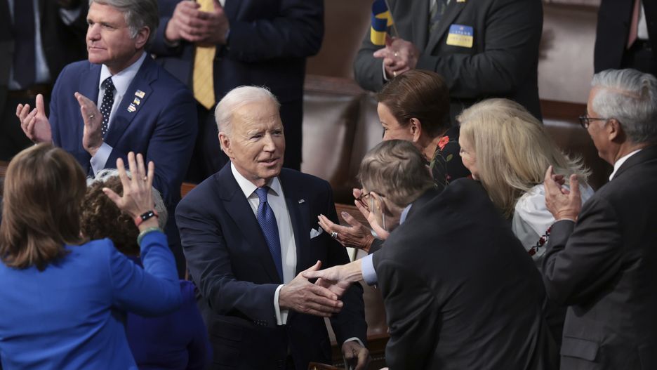 Prezydent Joe Biden oświadczył, że USA zamykają niebo dla samolotów rosyjskich linii lotniczych.