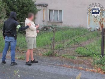 Olesno: Ojciec i syn zatrzymani za kradzież ciągnika. Dwukrotnie sprzedali tego samego ursusa