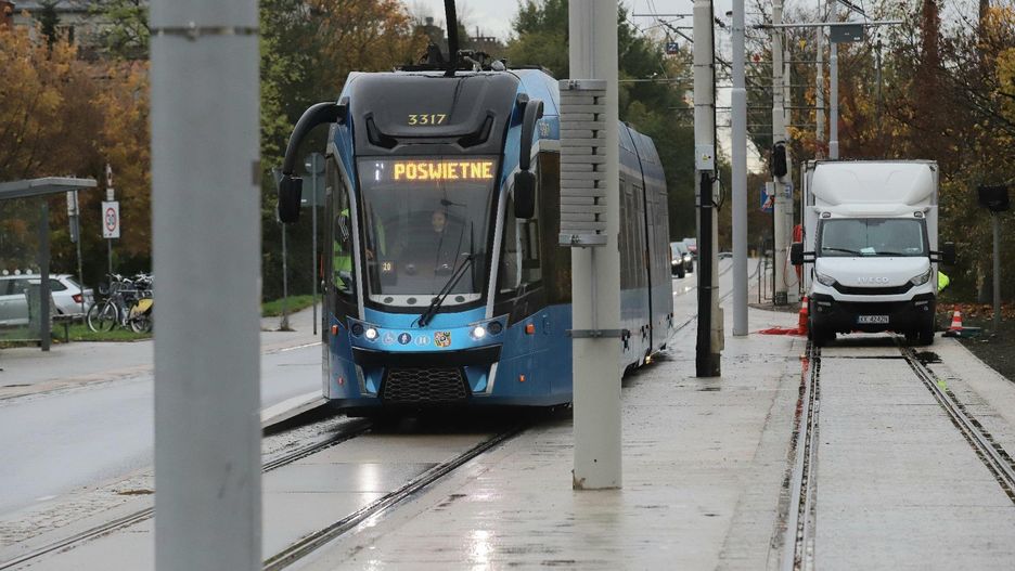 Ważnym elementem budowy tramwaju na Oporów będzie wybudowanie drugiego toru na ul. Przyjaźni. Obecna mijanka - mimo wydania 5 mln zł - nie zdaje egzaminu.