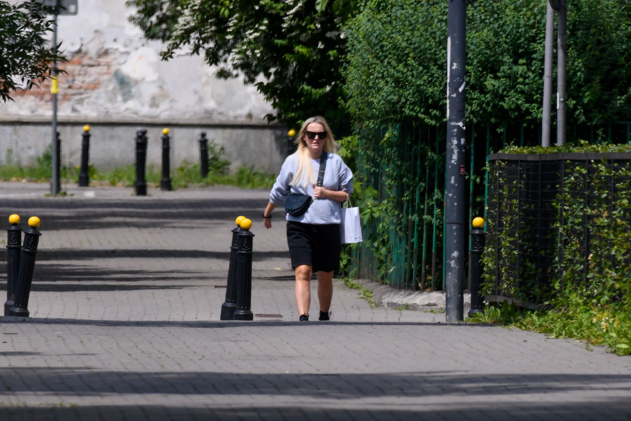 Ciężarna Olga Frycz przyłapana przez paparazzi