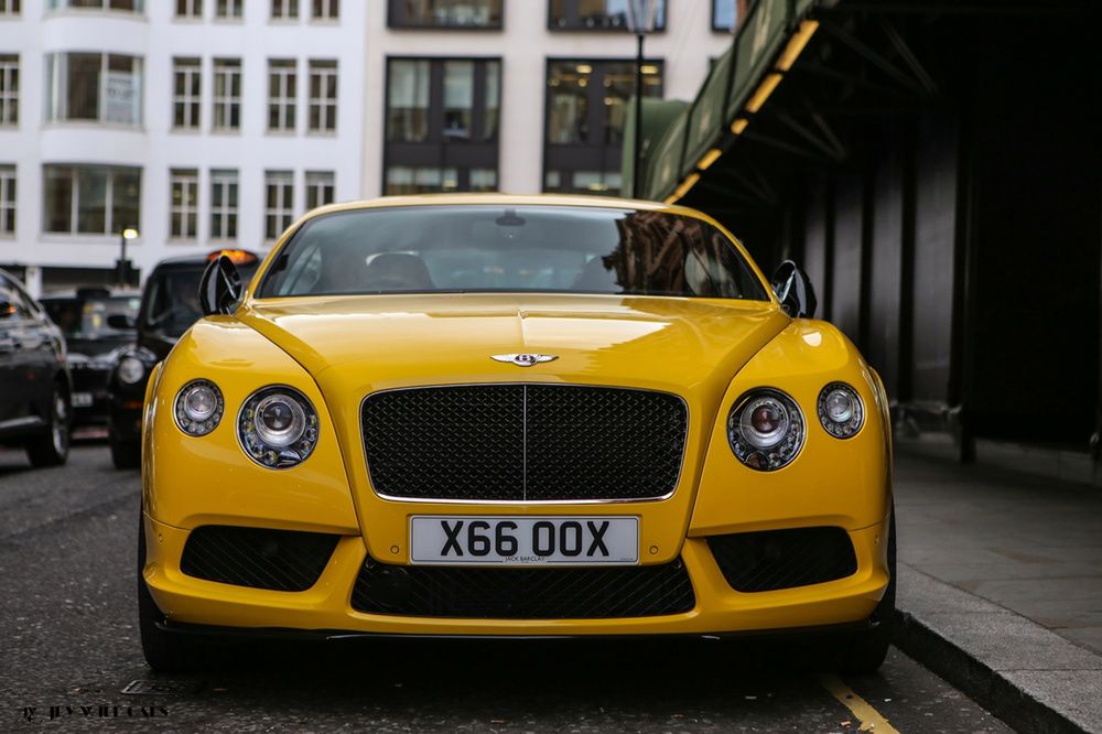 Jey Wild fotografuje supersamochody na ulicach Wrocławia, Londynu i Paryża 27