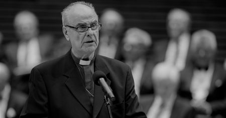 Nie żyje biskup Jan Szarek. Zmagał się z COVID-19